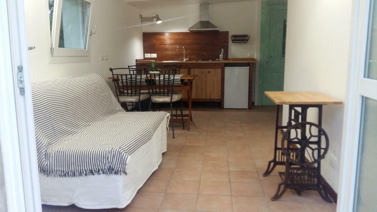 צ'זנה B&B Borgo Del Priolo - Petfriendly מראה חיצוני תמונה